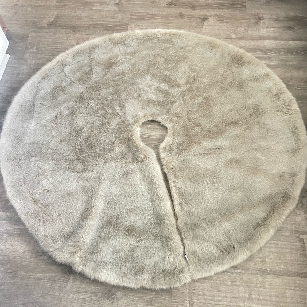 Restoration Hardware Faux Fur Christmas Tree Skirt in Fog